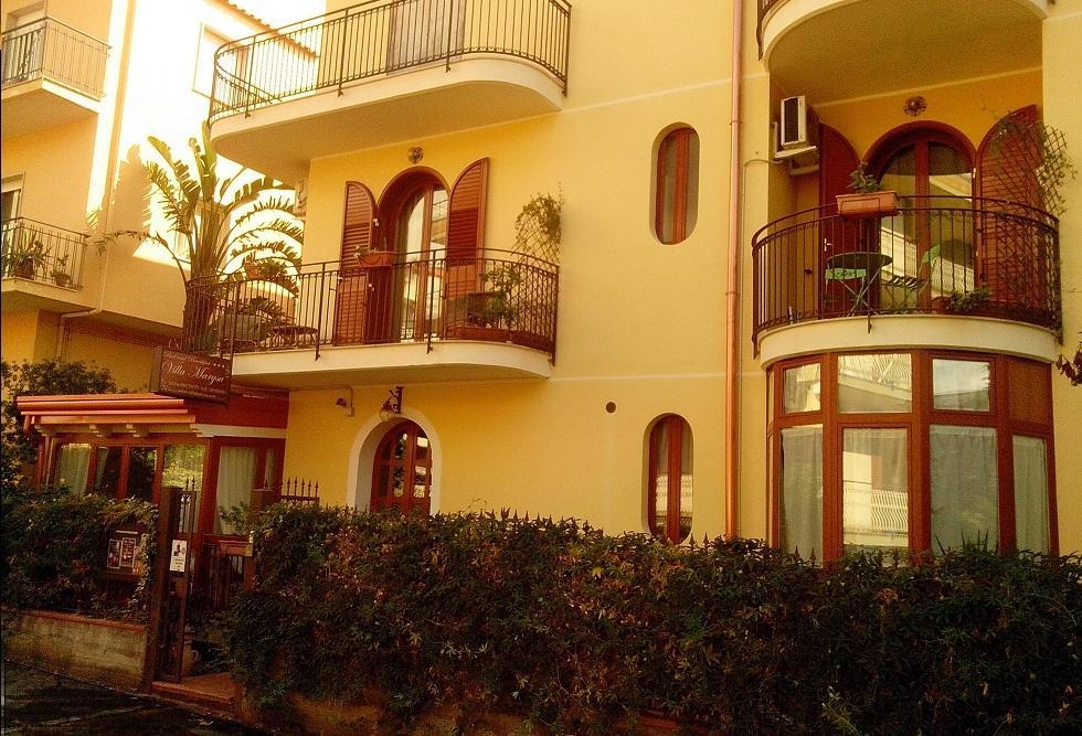 Villa Marysa Studio Apartment גיארדיני נאקסוס מראה חיצוני תמונה